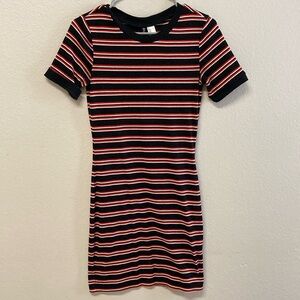 Chic Striped Short Sleeve Dress
